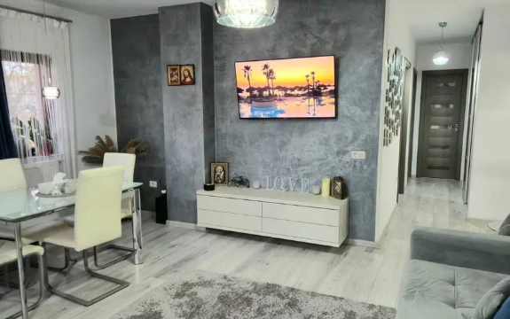 Apartament 3 camere 60 mp la cheie si parcare privata