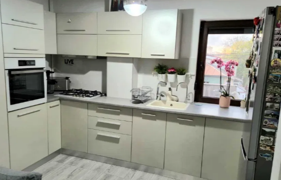 Apartament 3 camere 60 mp la cheie si parcare privata