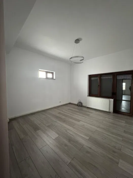 Apartament 3 camere 75 mp2 Lazu, Constanța