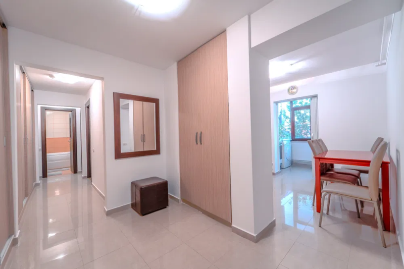 Apartament 3 camere 68mp